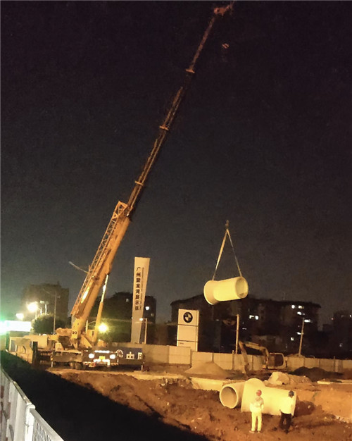 广元市“弯臂矫正”—— 吊车的 “形变补偿” 技术